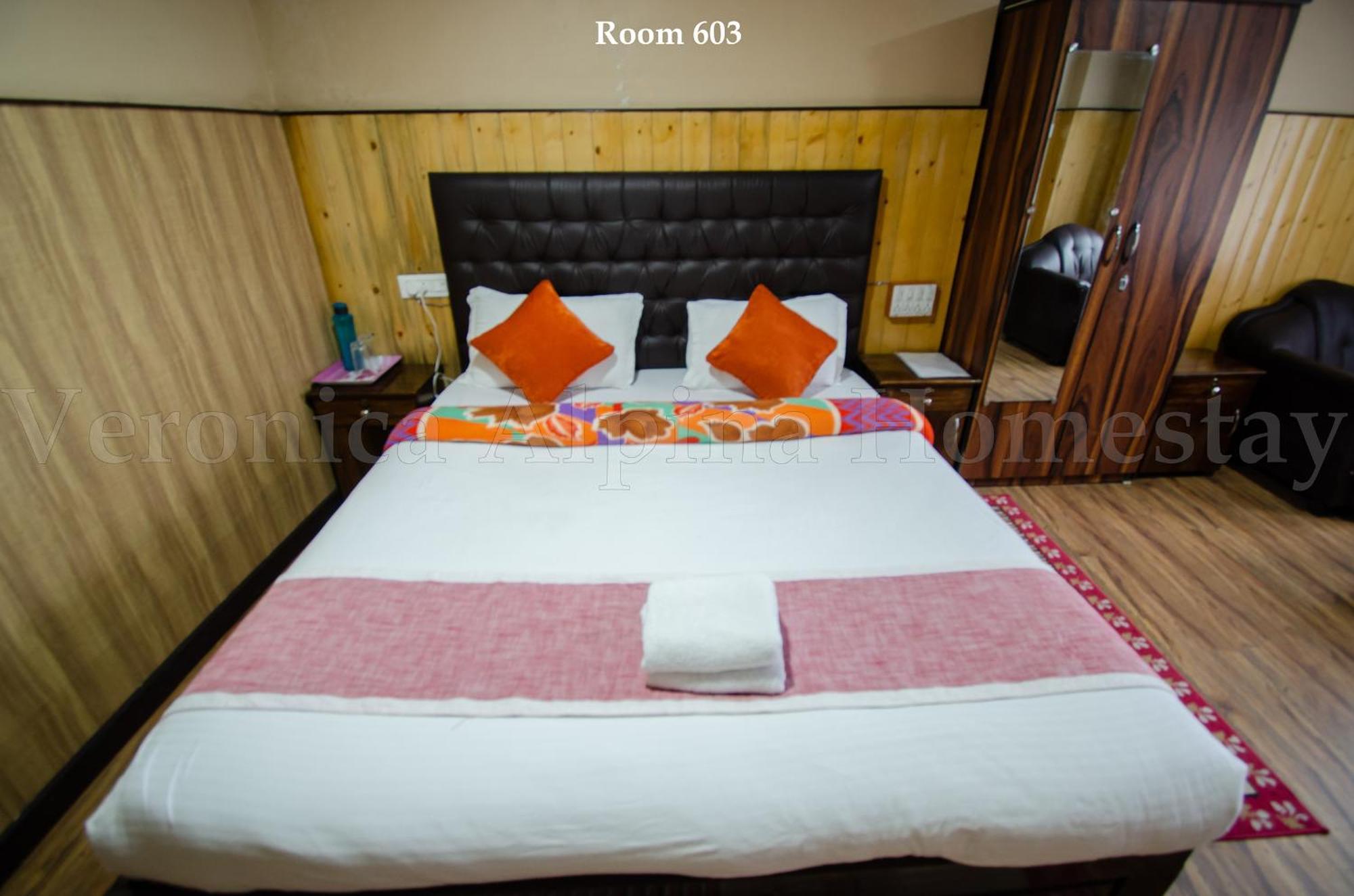 דרג'ילינג Veronica Alpina Mountain View Home מראה חיצוני תמונה